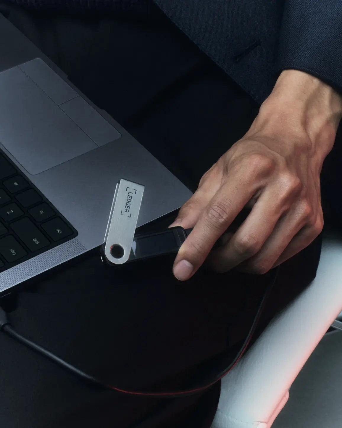 Ledger Nano S Plus – Secure hardware wallet for Bitcoin and cryptocurrency storage